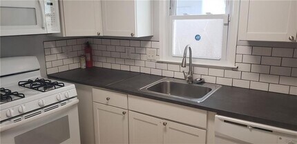 760 Indian Lake Dr NW in Lilburn, GA - Building Photo - Building Photo