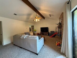 1809 Prince Dr in Benbrook, TX - Building Photo - Building Photo