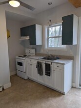 23 Prince Albert Rd in Dartmouth, NS - Building Photo - Building Photo