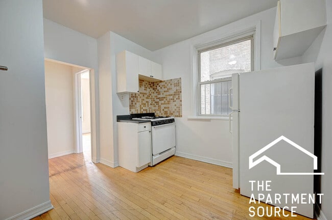 3001 N Whipple St, Unit 1 in Chicago, IL - Foto de edificio - Building Photo