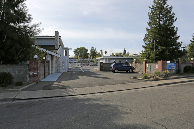 Auburn Square Senior Residence in Sacramento, CA - Building Photo - Building Photo