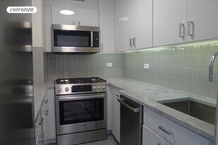 400 Central Prk W in New York, NY - Building Photo