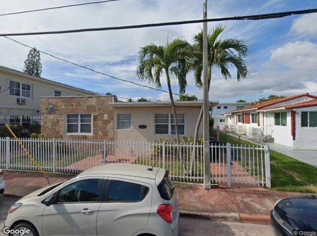 7710 Carlyle Ave