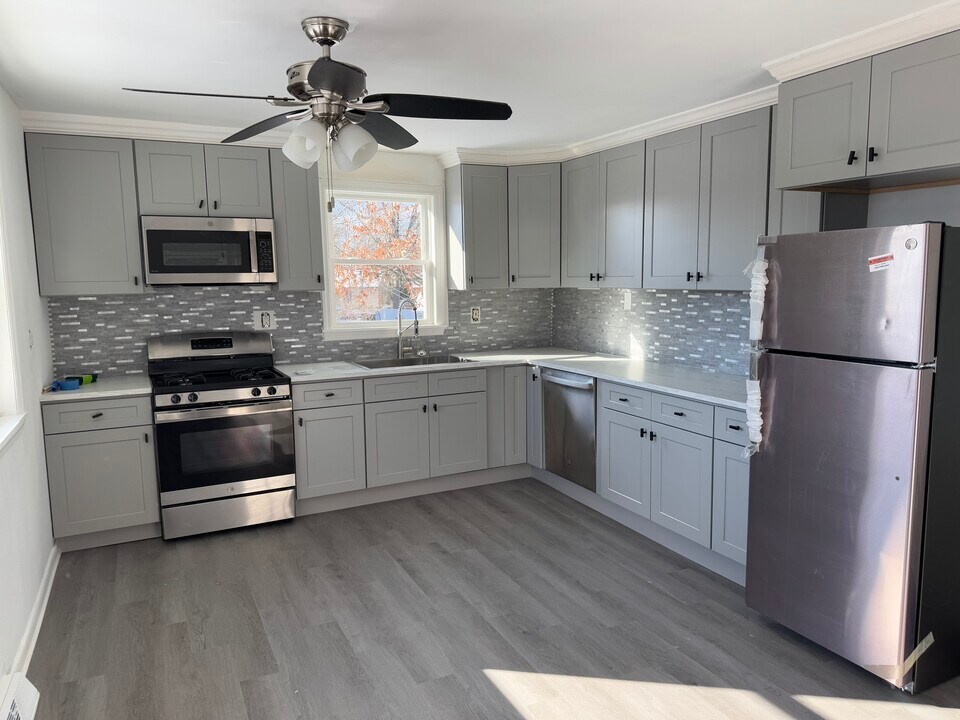 2703 Good Intent Rd in Deptford, NJ - Foto de edificio