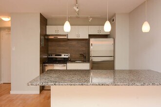 450 W Wellington Ave in Chicago, IL - Building Photo - Building Photo