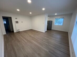 3633 Kelton Ave, Unit 2 in Los Angeles, CA - Building Photo - Building Photo