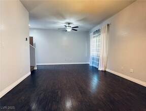 693 Calamus Palm Pl in Henderson, NV - Building Photo - Building Photo
