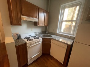 1185 Commonwealth Ave in Boston, MA - Building Photo - Building Photo