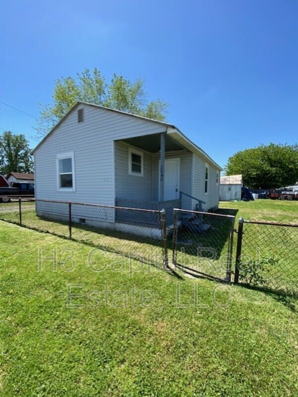 property at 2040 5th St