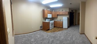 103 N Market St in Winamac, IN - Building Photo