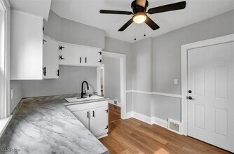 3363 E 102nd St, Unit 2 in Cleveland, OH - Building Photo - Building Photo