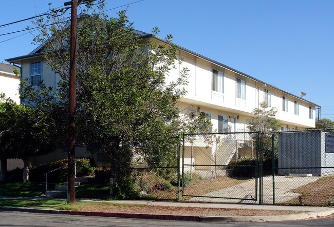 547 E Walnut Ave in El Segundo, CA - Building Photo - Building Photo