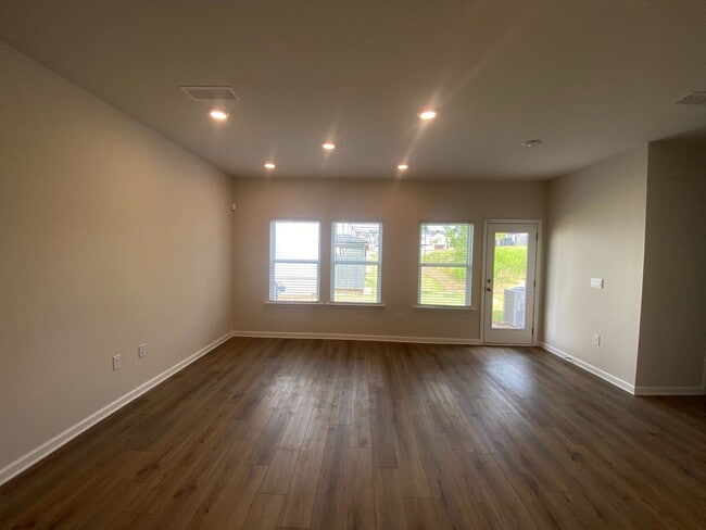 2568 Congaree Pk in Snellville, GA - Building Photo - Building Photo