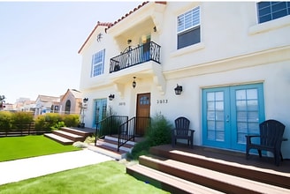 3013 Somerset Dr in Los Angeles, CA - Building Photo - Building Photo