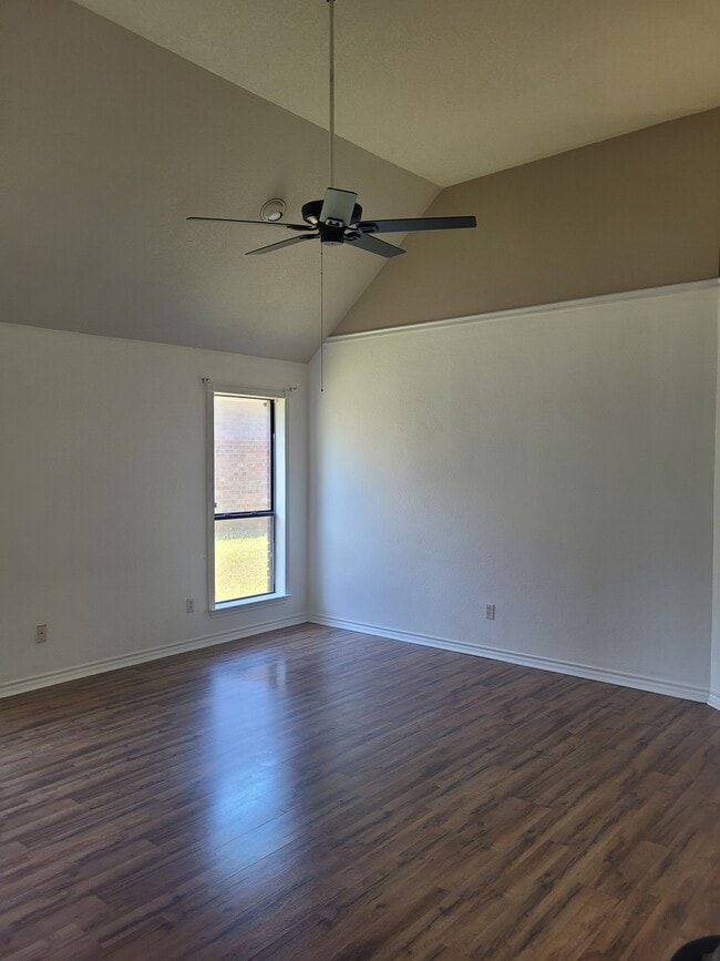 property at 327 Meadowcreek Dr