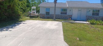 12255 Van Loon Ave, Unit A in Port Charlotte, FL - Building Photo