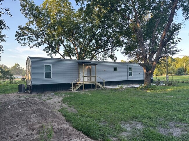 property at 1508 Lamar Ave