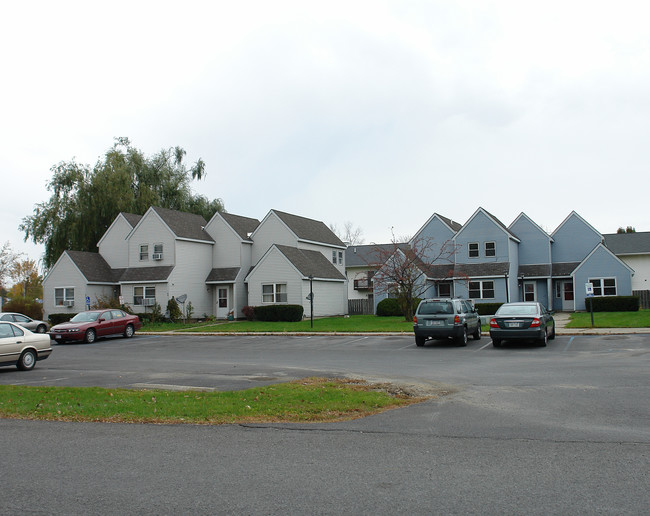 Apple Meadow Village in Hudson, NY - Building Photo - Building Photo