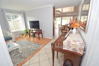 6801 Dove St in Ventura, CA - Building Photo - Building Photo