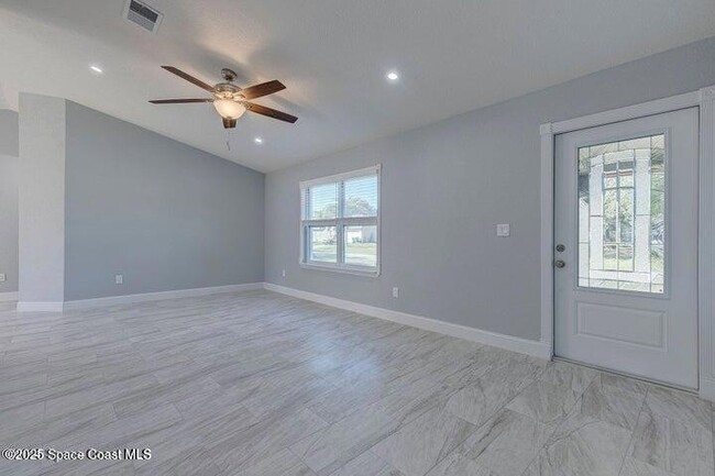 411 Wildwood Ave SW, Unit 11205 in Palm Bay, FL - Building Photo - Building Photo