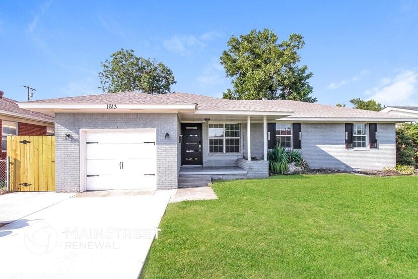 1613 SW 61st Terrace in Oklahoma City, OK - Building Photo