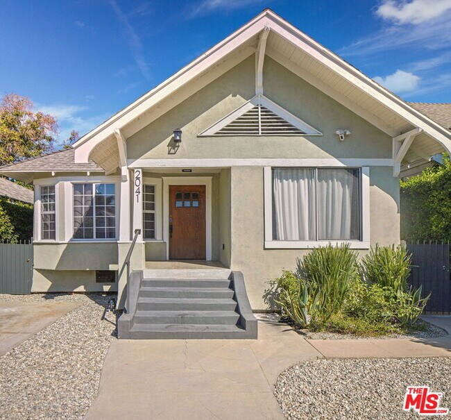 2041 W 31st St in Los Angeles, CA - Building Photo - Building Photo