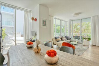 720 NE 62nd St in Miami, FL - Building Photo - Building Photo