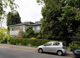 Cedar Crest in Vancouver, BC - Building Photo