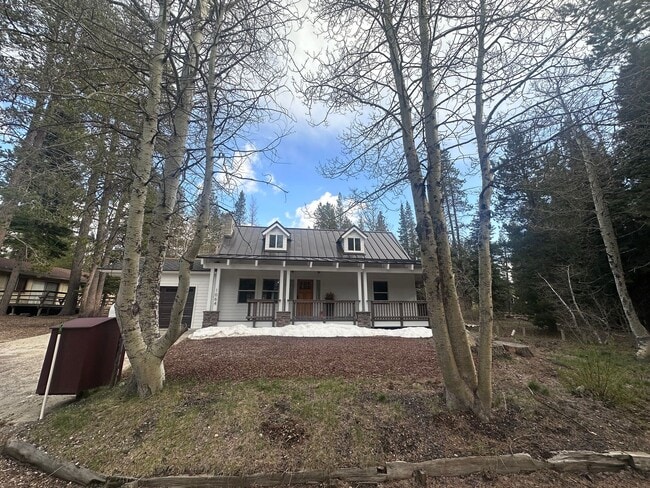 1064 Modoc Way in South Lake Tahoe, CA - Building Photo - Building Photo