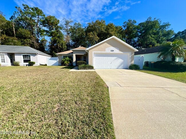 2669 Lantana Lakes Dr E in Jacksonville, FL - Building Photo - Building Photo