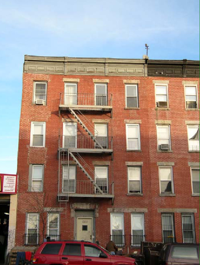 633 Union St in Brooklyn, NY - Foto de edificio - Building Photo