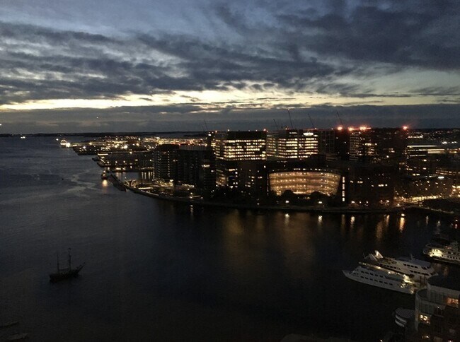 85 E India Row in Boston, MA - Building Photo - Building Photo