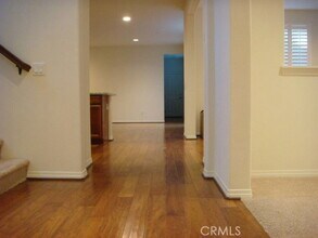 28628 Vista Del Rio Dr in Santa Clarita, CA - Building Photo - Building Photo