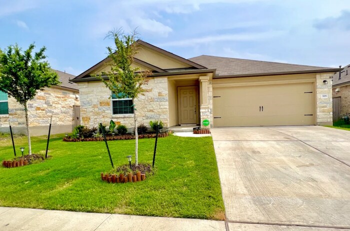 318 Arnage Dr in Hutto, TX - Building Photo