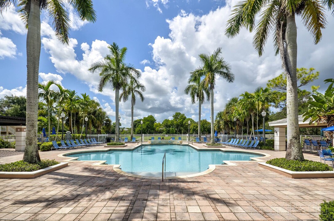 Heritage Cove in Stuart, FL - Building Photo