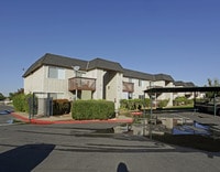 Lincoln Pointe Apartments