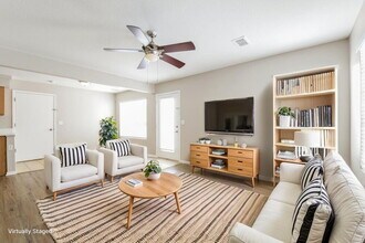 21552 E 47th Ave in Denver, CO - Building Photo - Building Photo