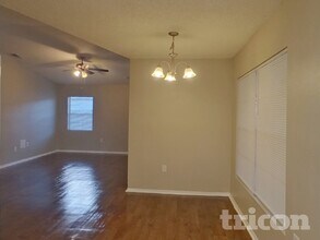 1416 Thistledown Dr in Brandon, FL - Foto de edificio - Building Photo