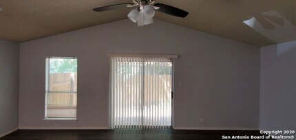 5234-5236 Meadow Rise St in San Antonio, TX - Building Photo - Building Photo