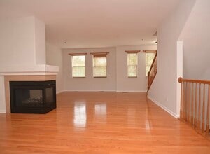 4756 N Lamon Ave in Chicago, IL - Foto de edificio - Building Photo