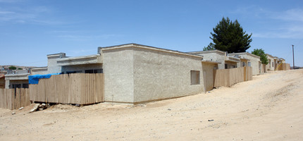 Apple Tree Apartments in Apple Valley, CA - Building Photo - Building Photo