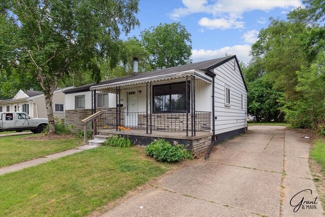 3744 Toepfer Rd in Warren, MI - Foto de edificio - Building Photo