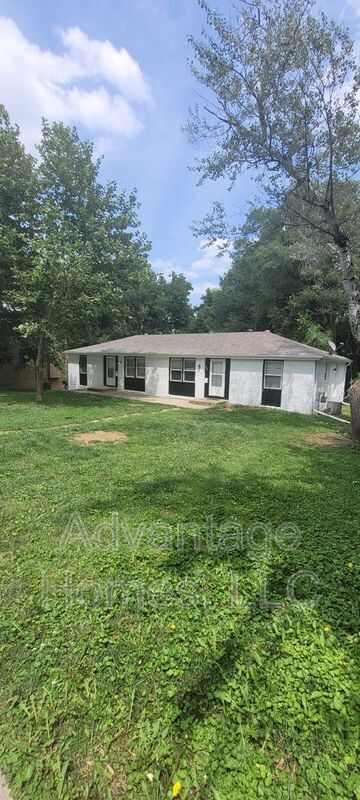 6001-6003 W Richards Dr in Shawnee, KS - Building Photo - Building Photo