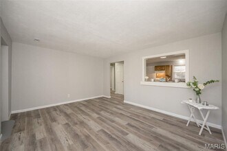 9813 Winkler Dr in St. Louis, MO - Building Photo - Building Photo