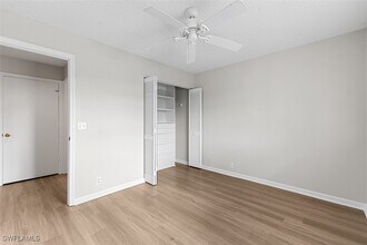 7785 Esmeralda Way in Naples, FL - Building Photo - Building Photo