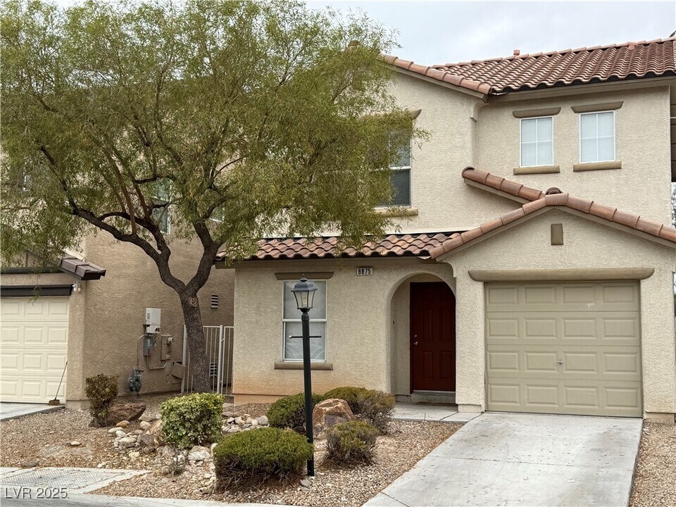 8875 First Lady Ave in Las Vegas, NV - Building Photo