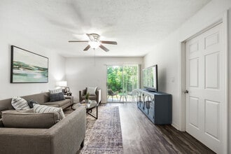 Greenwich Green in Gainesville, FL - Foto de edificio - Building Photo