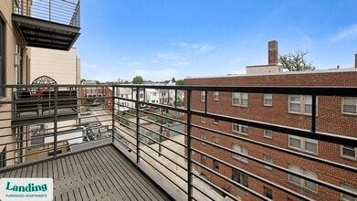 3801 Georgia Ave NW, Unit 602 in Washington, DC - Foto de edificio - Building Photo