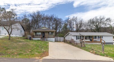 2013 Paris Rd in Knoxville, TN - Building Photo - Building Photo