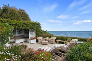 1539 Shoreline Dr in Santa Barbara, CA - Building Photo